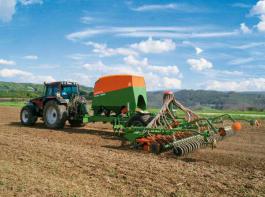 Interessant ist die Citan vor allem f�r Betriebe, die mit dem abs�tzigen S�verfahren arbeiten.&copy; Amazone