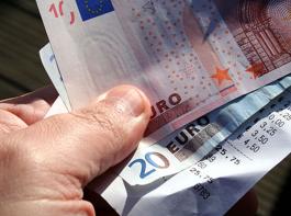 Deutsche geben im Schnitt elf Prozent ihres Einkommens f�r Nahrungsmittel aus. &copy; Hans-J�rg Nisch/aboutpixel.de