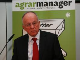 Dr. Hermann Onko Aeikens ist der Minister f�r Landwirtschaft und Umwelt in Sachsen-Anhalt. Er sieht in au�erlandwirtschaftlichen Investoren gro�e Gefahren f�r den l�ndlichen Raum.&copy; Fritz