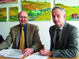 Hatten zum zweiten Mal zum Neujahrspressegespr�ch in die Hauptgesch�ftsstelle W�rzburg eingeladen: Bernhard Weiler, unterfr�nkischer Bezirkspr�sident des Bayerischen Bauernverbands (l.), und BBV-Direktor Dr. Wilhelm B�hmer. &copy; Foto: D�hn-Siegel