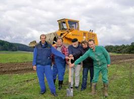 Die zuk�nftigen Energiewirte beim ersten Spatenstich im November 2010.