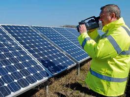 Bei Freifl�chenanlagen ist es vorteilhafter, von hinten bzw. unten zu thermographieren.&copy; Preugschat