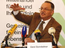 Copa-Pr�sident Gerd Sonnleitner fordert die Effizienz der europ�ischen Landwirtschaft in nachhaltiger Weise zu steigern.&copy; BBV