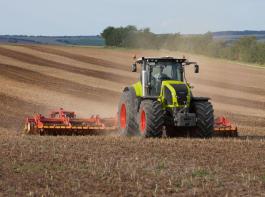 Claas Axion 900