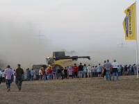 NewHolland_Feldtag_2011.jpg 