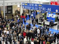 Visitors from countries all over the world enetring Intersolar Europe_Solar Promotion GmbH.jpg 