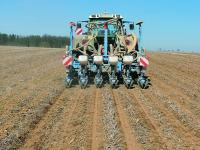 Strip_Till_Foto_1_web.jpg 