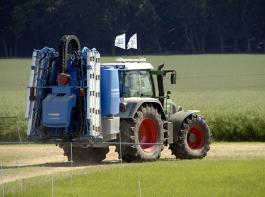 Der Agrarh�ndler BayWa startet im Herbst eine gro�e R�cknahmeaktion f�r Pflanzenschutzmittel.&copy; M�hlhausen/landpixel