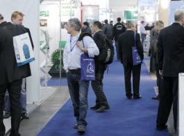 Besucher auf begleitenden Messe zur 21. Jahrestagung des Fachverbandes Biogas (Foto: Fachverband Biogas).