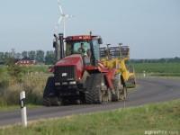 af_Traktor im Stra�enverkehr.jpg 