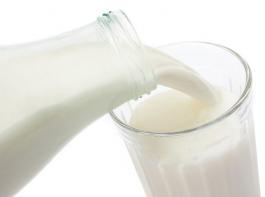 Die gro�en Handelsunternehmen haben wieder kr�ftig an der Preisschraube f�r Milch und Milcherzeugnisse gedreht - sehr zum Leidwesen der Milcherzeuger. &copy; NiDerLander / Fotolia