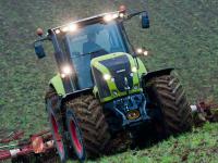 Claas_Axion900_Beleuchtung.jpg 