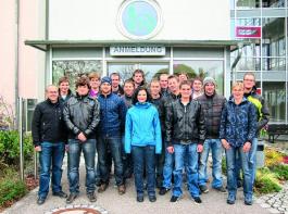 Intensive Arbeit an der Kommunikationsf�higkeit: Seminarteilnehmer am Hesselberg. &copy; Foto: LVFZ und HLS Almesbach