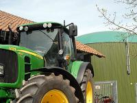 biogasanlage_traktor.jpg 
