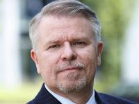 Dr.-Schramm_FNL2.jpg 