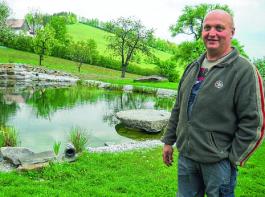 Gottfried Wagner aus der Gegend um Waidhofen an der Ybbs ist als Spezialist f�r den Badeteichbau ein viel gefragter Mann. 
