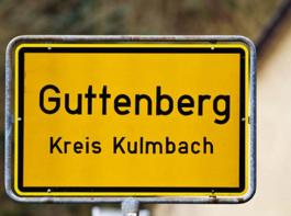 Die Meinunge zu Karl-Theodor zu Guttenbergs R�cktritt als Verteidigungsminister gehen weit auseinander.&copy; net stalker/fotolia
