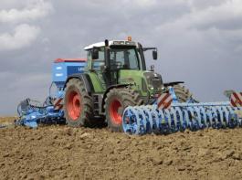 Fendt 718 mit Lemken S�kombination&copy; Fendt