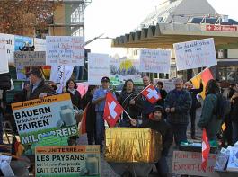 Milcherzeuger von BIG-M, BDM und AbL demonstrierten gestern an der schweizer Grenze.&copy; EMB