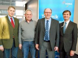 Dr. Torsten Hemme, IFCN; Johannes Krebbers, Landwirt;  Dr. Joachim W. Hesse, Universit�t Gie�en; Dr. Bernd Scherer, VDMA  (v. l. n. r.)&copy; VDMA