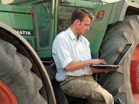 LandwirtLaptop.jpg 