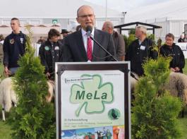 Mecklenburg-Vorpommerns Ministerpr�sident Erwin Sellering (SPD) er�ffnete heute in M�hlengeez die 21. MeLa.&copy; Werkbild