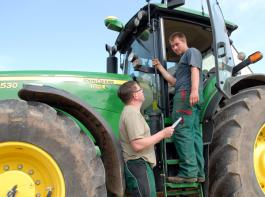 Ber�t die BayWa k�nftig Landwirte im Auftrag des Landwirtschaftsministeriums? Nein, sagt die BayWa, ja Adi Sprinkart von den Gr�nen.&copy; M�hlhausen/landpixel.de