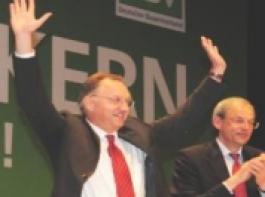 Gerd Sonnleitner, hier nach seiner Wiederwahl im Juli 2009, hat jetzt seinen R�ckzug angek�ndigt. Foto: ah