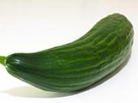 Gurke_by_segovax_pixelio.jpg 