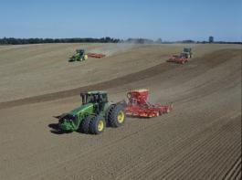 John Deere Spurf�hrungssystem iGuide&copy; John Deere