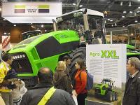 SIMA-traktor.jpg 