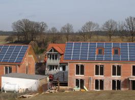 Gestern verabschiedete der Bundestag die Reform der Solarf�rderung, die bereits ab 1. April gelten soll.&copy; landpixel.de