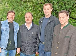 Setzen sich f�r eine drastische Dezimierung der Biber ein (v. l.): Nikolaus Kraus, Max Spitzweck, Hans Lupperger und Franz Hartl.
&copy; Gebendorfer
