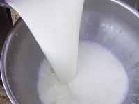 Milch_giessen.jpg 