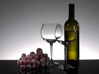 Weinglaeser_mit_Wein.jpg 