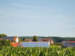 1. Die in Deutschland installierten Solaranlagen erzeugen eine Leistung von 6 GW