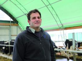 Lutz Decker baute mit Blick in die Zukunft und in die Gegenwart: g�nstig, grundfutteroptimiert und erweiterbar. &copy; Anneke Hasemann