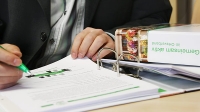 Erg�nzen Sie die Infos im Ordner am besten mit Ihren Erfahrungen.