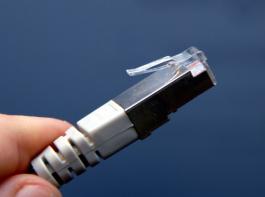 In diesem Jahr noch soll es in vielen l�ndlichen Gebieten schnellere Internetverbindungen geben. Neue Techniken sollen's m�glich machen.&copy; M�hlhausen/landpixel