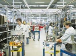 Obwohl es am Markt einen deutlichen Trend zu trafolosen Ger�ten gibt, entwickeln noch viele Hersteller erstklassige Trafos.
Foto: Fronius International	
