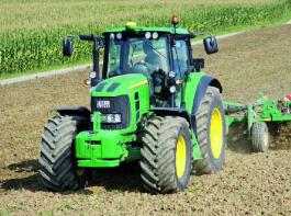Wir haben den 7530 E Premium �berwiegend in der schweren Bodenbearbeitung und im Transport eingesetzt. Trotz dem 