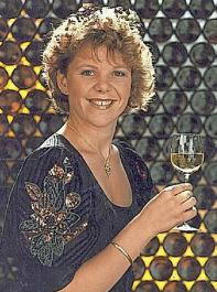 Petra Mayer, Deutsche Weinkönigin 1988/89.