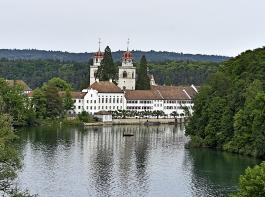 Die Wallfahrtskirche in Rheinau zhlt zu den schnsten Barockkirchen der Schweiz. 
