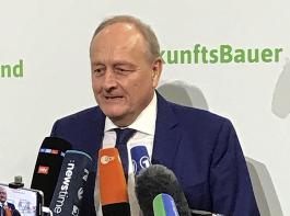 DBV-Prsident Joachim Rukwied ist auf der Grnen Woche 2024  aufgrund des Agrardieselstreits bei den Medien besonders gefragt, wenn er zu einer ffentlichen Stellungnahme einldt.