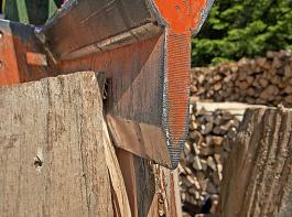 Die Benachteiligung von Holzheizungen im Gesetzentwurf aus dem Bundeswirtschaftsministerium ruft in der Holzenergiebranche Kopfschtteln hervor.