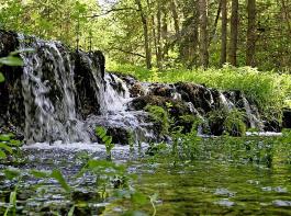 Die Fließgewässer im Land führen wegen der Niederschläge im März und April durchschnittlich viel Wasser. Einen Anlass zur Entwarnung sieht die Landesanstalt für Umwelt Baden-Württemberg aber nicht. 