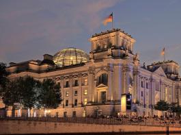 Dem Wahlausgang vom Sonntag folgt im Bundestag groes Sthlercken. 