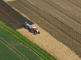 Die EU-Kommission ist der Ansicht, dass Deutschland noch zu wenig fr die Verringerung von Nitrat- und Phosphateintrgen aus der Landwirtschaft tut.  