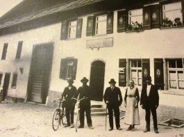 Gasthäuser und ihre Geschichte mit aktuellen und historischen Aufnahmen - wie der Adler in Meßkirch-Leithofen (Bild) werden vorgestellt